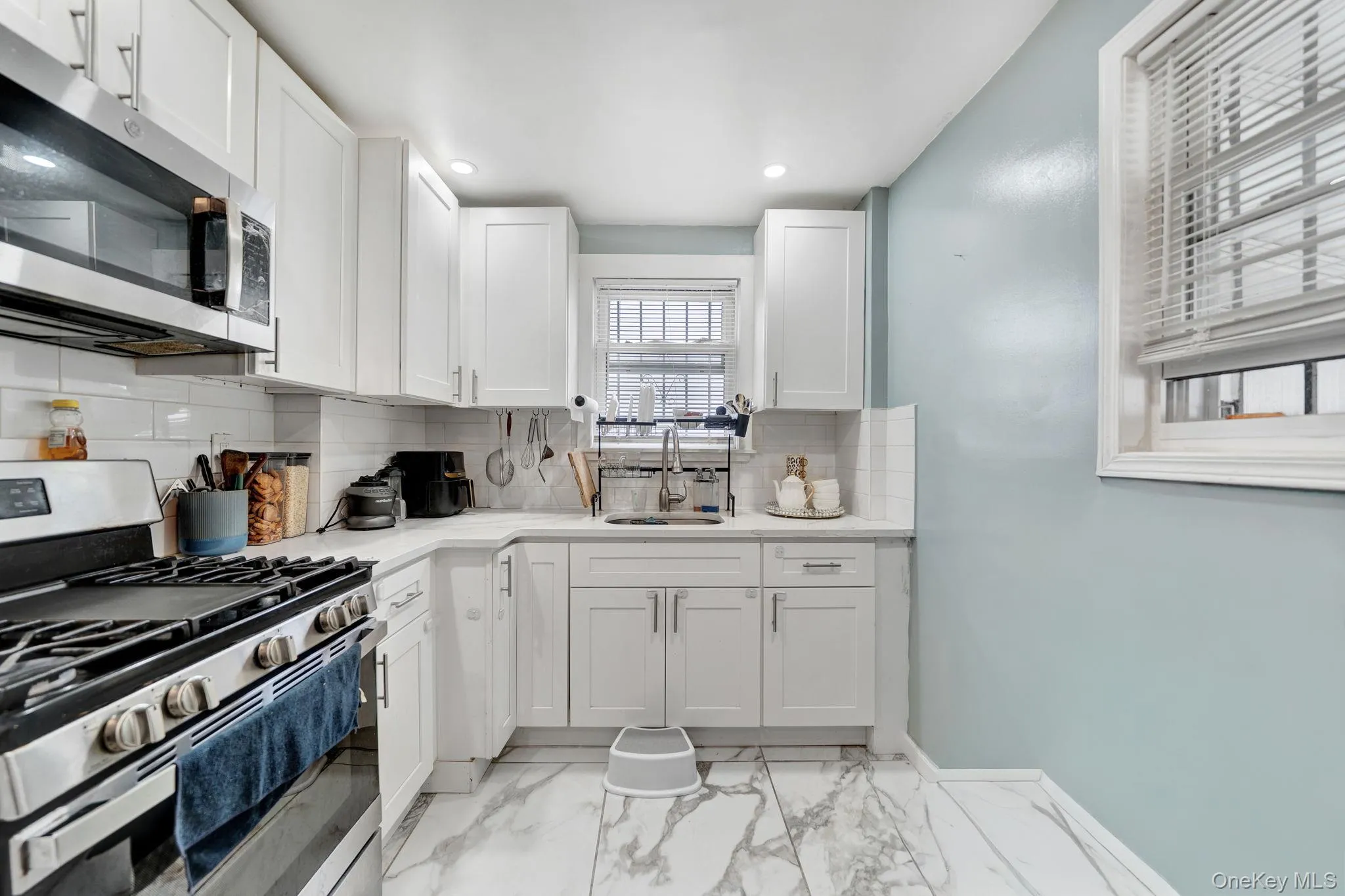 9317 214th Street, New York, NY, 3 Bedrooms Bedrooms, 8 Rooms Rooms,3 BathroomsBathrooms,Residential,For Rent,214th,0,1004860 9317 214th Street, New York, NY, 3 Bedrooms Bedrooms, 8 Rooms Rooms,3 BathroomsBathrooms,Residential,For Rent,214th,0,1004860
