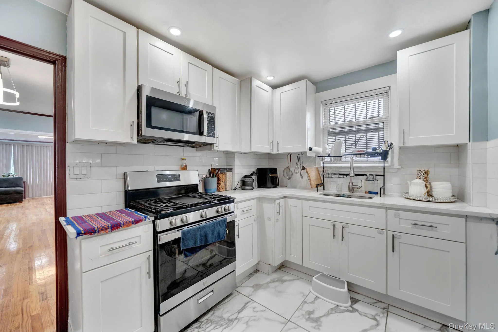 9317 214th Street, New York, NY, 3 Bedrooms Bedrooms, 8 Rooms Rooms,3 BathroomsBathrooms,Residential,For Rent,214th,0,1004860 9317 214th Street, New York, NY, 3 Bedrooms Bedrooms, 8 Rooms Rooms,3 BathroomsBathrooms,Residential,For Rent,214th,0,1004860
