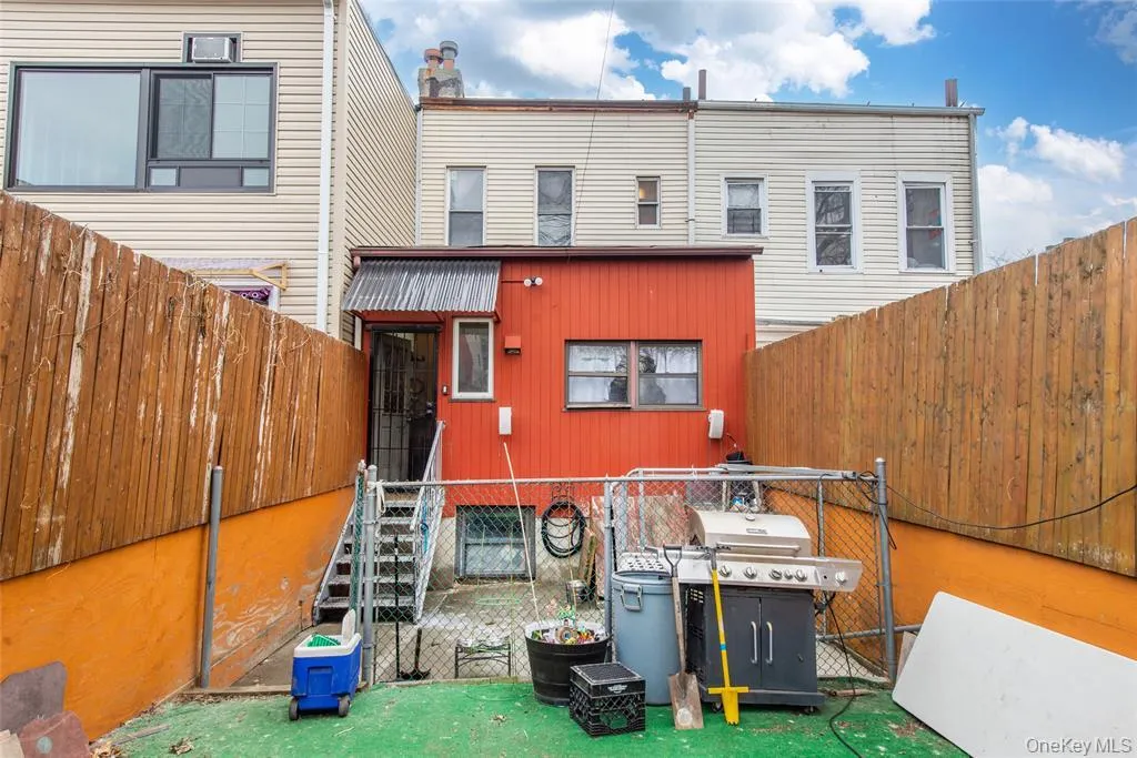 1321 Bristow Street, New York, NY, 3 Bedrooms Bedrooms, 5 Rooms Rooms,2 BathroomsBathrooms,Residential,For Rent,Bristow,0,1004861 1321 Bristow Street, New York, NY, 3 Bedrooms Bedrooms, 5 Rooms Rooms,2 BathroomsBathrooms,Residential,For Rent,Bristow,0,1004861