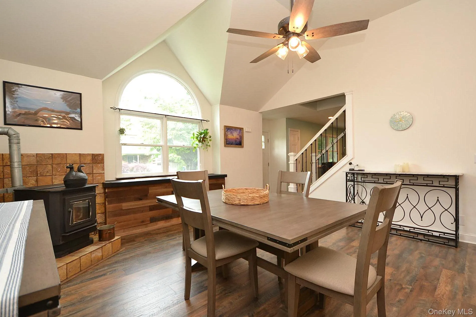 19 Fountain Road, Brookhaven, NY, 3 Bedrooms Bedrooms, 7 Rooms Rooms,2 BathroomsBathrooms,Residential,For Rent,Fountain,0,KEY1004864 19 Fountain Road, Brookhaven, NY, 3 Bedrooms Bedrooms, 7 Rooms Rooms,2 BathroomsBathrooms,Residential,For Rent,Fountain,0,KEY1004864