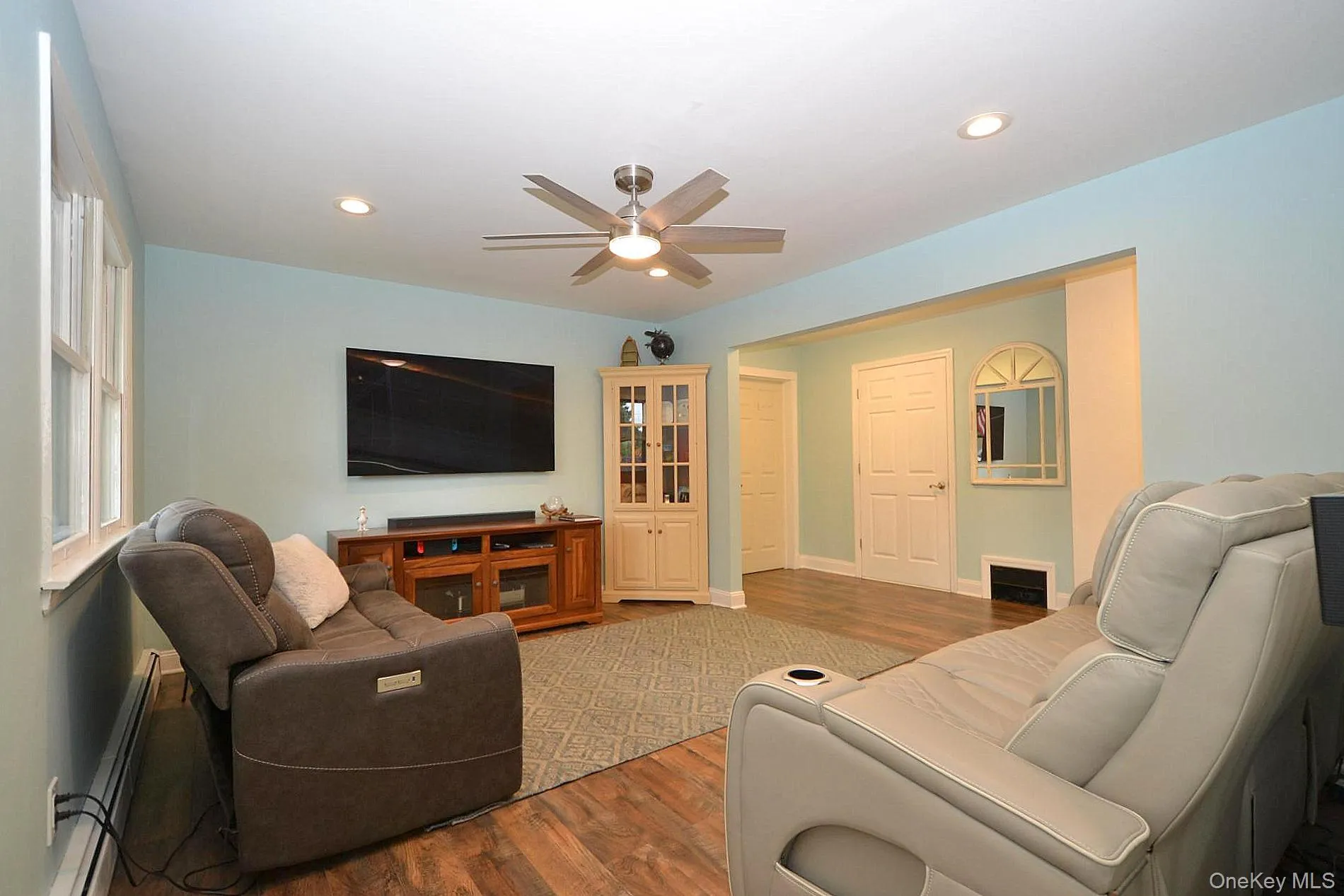 19 Fountain Road, Brookhaven, NY, 3 Bedrooms Bedrooms, 7 Rooms Rooms,2 BathroomsBathrooms,Residential,For Rent,Fountain,0,KEY1004864 19 Fountain Road, Brookhaven, NY, 3 Bedrooms Bedrooms, 7 Rooms Rooms,2 BathroomsBathrooms,Residential,For Rent,Fountain,0,KEY1004864