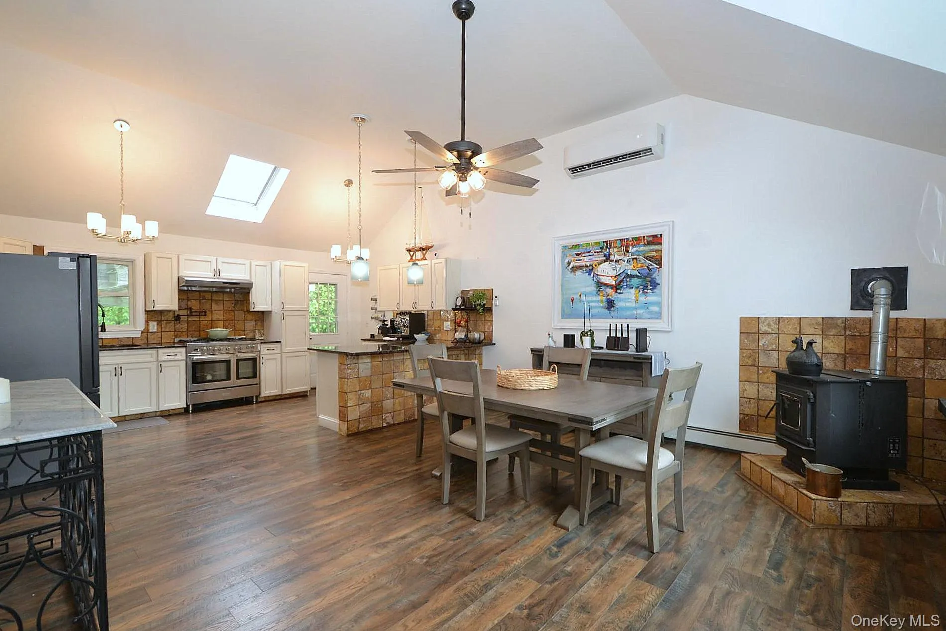 19 Fountain Road, Brookhaven, NY, 3 Bedrooms Bedrooms, 7 Rooms Rooms,2 BathroomsBathrooms,Residential,For Rent,Fountain,0,KEY1004864 19 Fountain Road, Brookhaven, NY, 3 Bedrooms Bedrooms, 7 Rooms Rooms,2 BathroomsBathrooms,Residential,For Rent,Fountain,0,KEY1004864