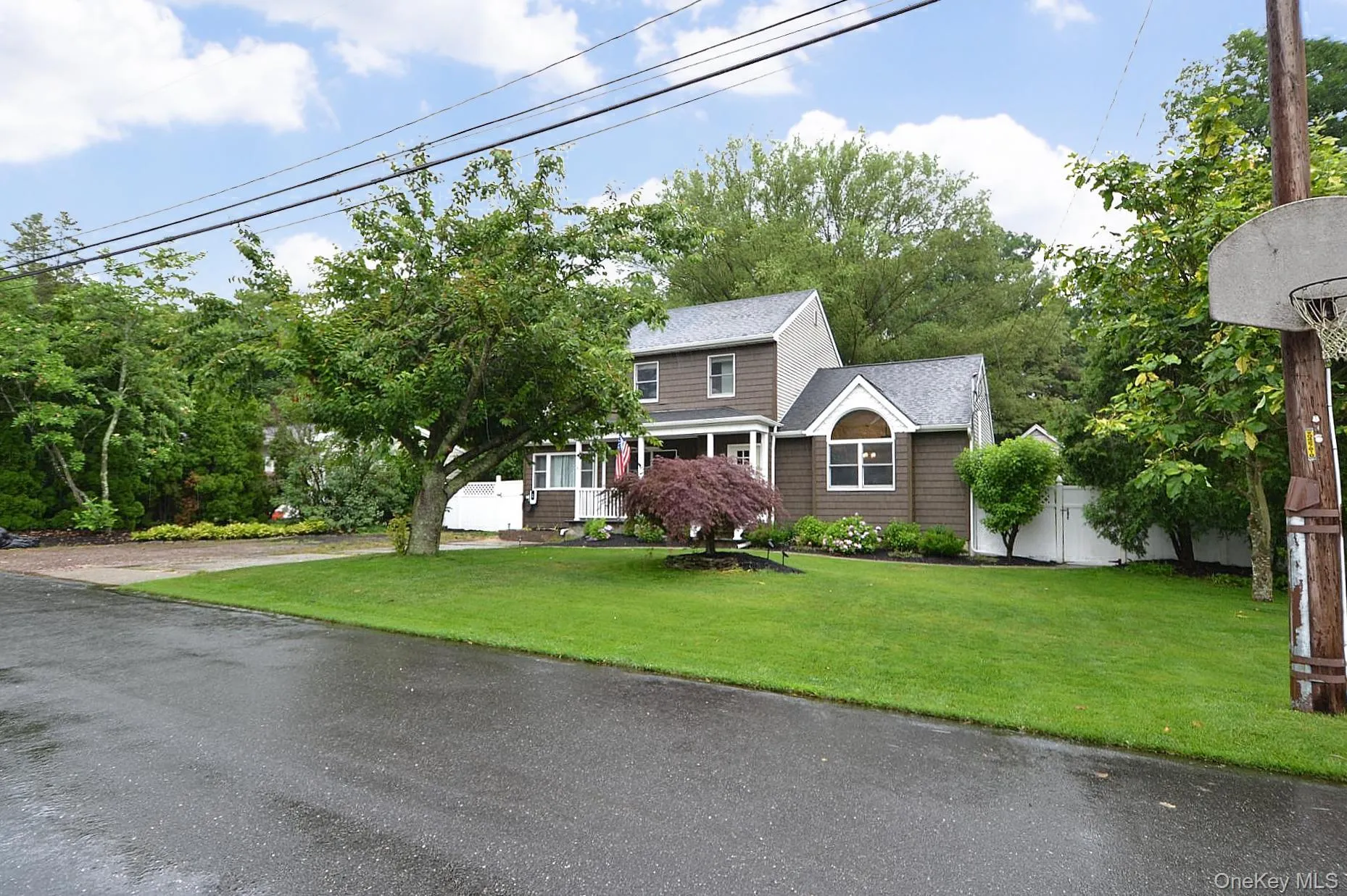 19 Fountain Road, Brookhaven, NY, 3 Bedrooms Bedrooms, 7 Rooms Rooms,2 BathroomsBathrooms,Residential,For Rent,Fountain,0,KEY1004864 19 Fountain Road, Brookhaven, NY, 3 Bedrooms Bedrooms, 7 Rooms Rooms,2 BathroomsBathrooms,Residential,For Rent,Fountain,0,KEY1004864
