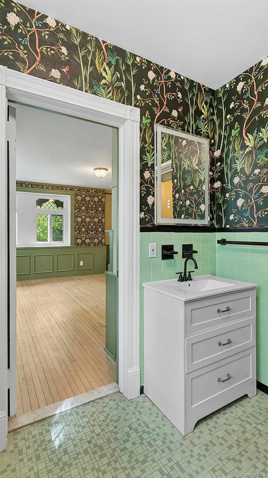 61 Crows Nest Road, Tuxedo, NY, 3 Bedrooms Bedrooms, 6 Rooms Rooms,2 BathroomsBathrooms,Residential Lease,For Rent,Crows Nest,0,1004872 61 Crows Nest Road, Tuxedo, NY, 3 Bedrooms Bedrooms, 6 Rooms Rooms,2 BathroomsBathrooms,Residential Lease,For Rent,Crows Nest,0,1004872