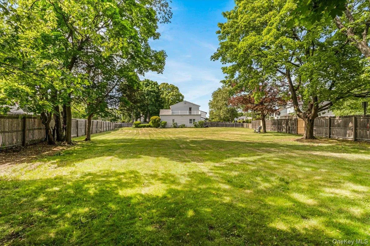 1060 Park Avenue, Huntington, NY, 3 Bedrooms Bedrooms, 8 Rooms Rooms,1 BathroomBathrooms,Residential,For Rent,Park,0,1004882 1060 Park Avenue, Huntington, NY, 3 Bedrooms Bedrooms, 8 Rooms Rooms,1 BathroomBathrooms,Residential,For Rent,Park,0,1004882
