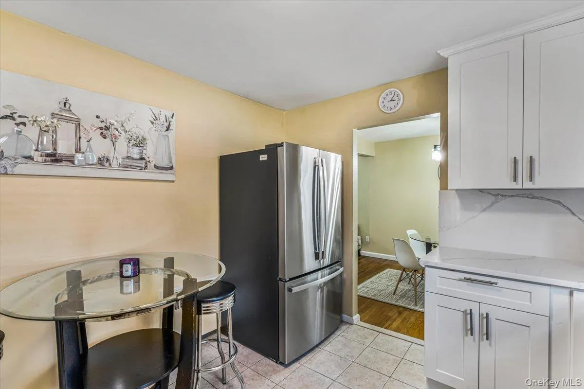 1060 Park Avenue, Huntington, NY, 3 Bedrooms Bedrooms, 8 Rooms Rooms,1 BathroomBathrooms,Residential,For Rent,Park,0,1004882 1060 Park Avenue, Huntington, NY, 3 Bedrooms Bedrooms, 8 Rooms Rooms,1 BathroomBathrooms,Residential,For Rent,Park,0,1004882