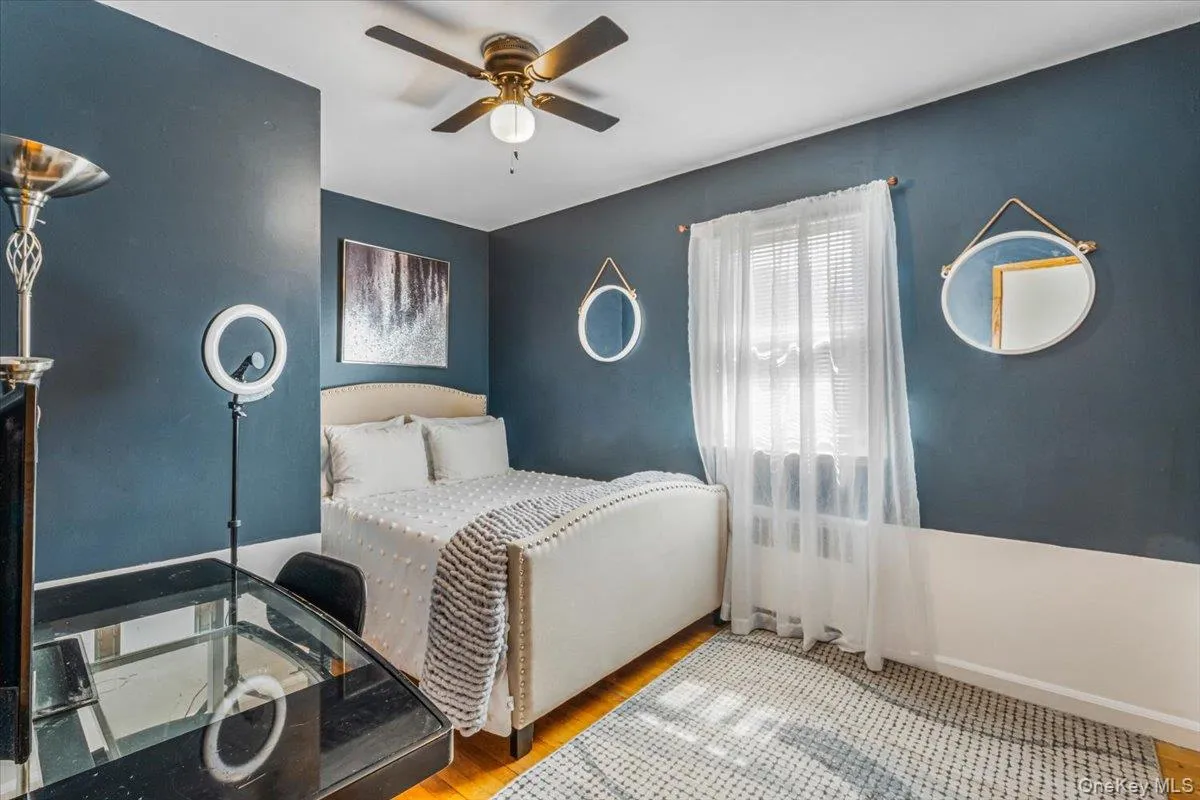 1060 Park Avenue, Huntington, NY, 3 Bedrooms Bedrooms, 8 Rooms Rooms,1 BathroomBathrooms,Residential,For Rent,Park,0,1004882 1060 Park Avenue, Huntington, NY, 3 Bedrooms Bedrooms, 8 Rooms Rooms,1 BathroomBathrooms,Residential,For Rent,Park,0,1004882