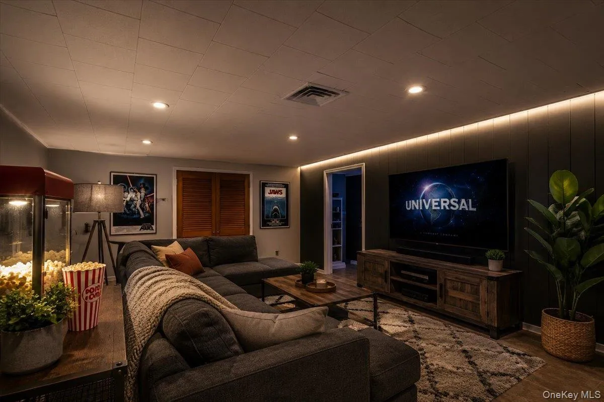 Virtually staged Virtually staged