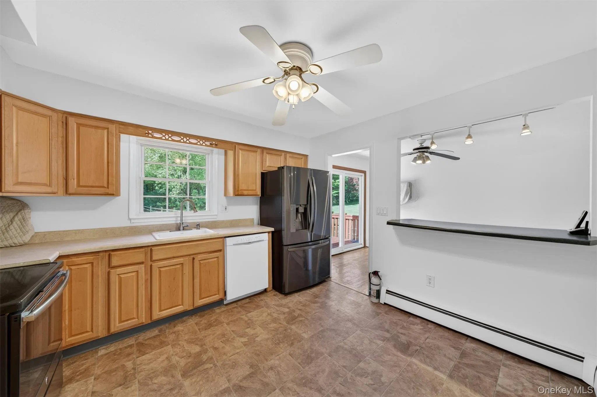 Counter open to Dining Room Counter open to Dining Room