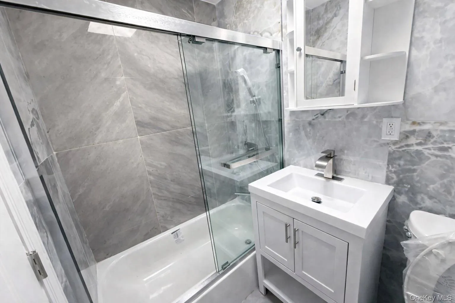 7305 Cook Avenue, New York, NY, 3 Bedrooms Bedrooms, 10 Rooms Rooms,2 BathroomsBathrooms,Residential,For Rent,Cook,0,1004890 7305 Cook Avenue, New York, NY, 3 Bedrooms Bedrooms, 10 Rooms Rooms,2 BathroomsBathrooms,Residential,For Rent,Cook,0,1004890
