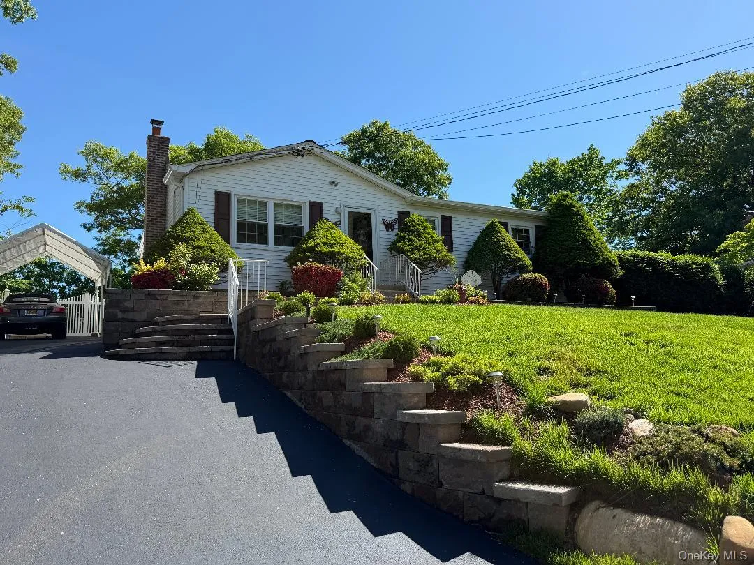 3 Commack Road, Brookhaven, NY, 3 Bedrooms Bedrooms, 6 Rooms Rooms,2 BathroomsBathrooms,Residential,For Rent,Commack,0,1004892 3 Commack Road, Brookhaven, NY, 3 Bedrooms Bedrooms, 6 Rooms Rooms,2 BathroomsBathrooms,Residential,For Rent,Commack,0,1004892