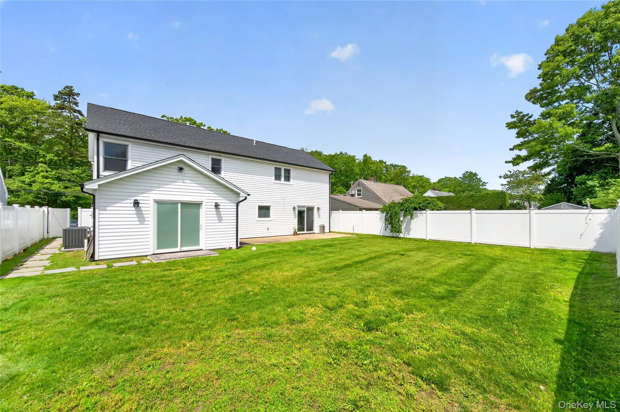 534 Riverside Avenue, Oyster Bay, NY, 5 Bedrooms Bedrooms, 8 Rooms Rooms,3 BathroomsBathrooms,Residential,For Rent,Riverside,0,1004893 534 Riverside Avenue, Oyster Bay, NY, 5 Bedrooms Bedrooms, 8 Rooms Rooms,3 BathroomsBathrooms,Residential,For Rent,Riverside,0,1004893