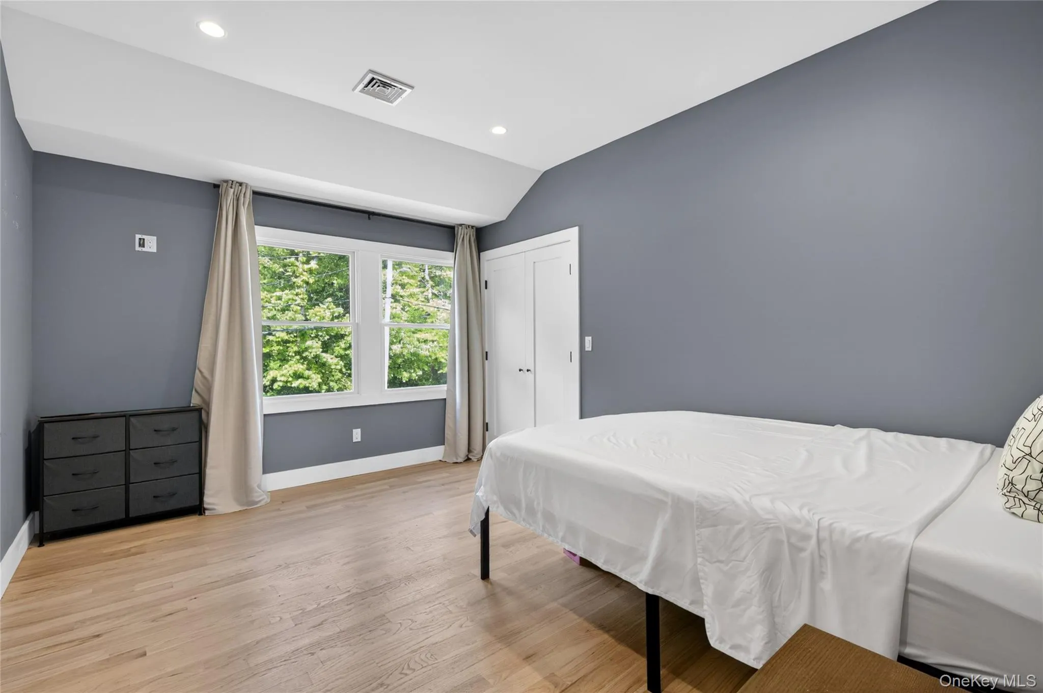 534 Riverside Avenue, Oyster Bay, NY, 5 Bedrooms Bedrooms, 8 Rooms Rooms,3 BathroomsBathrooms,Residential,For Rent,Riverside,0,1004893 534 Riverside Avenue, Oyster Bay, NY, 5 Bedrooms Bedrooms, 8 Rooms Rooms,3 BathroomsBathrooms,Residential,For Rent,Riverside,0,1004893
