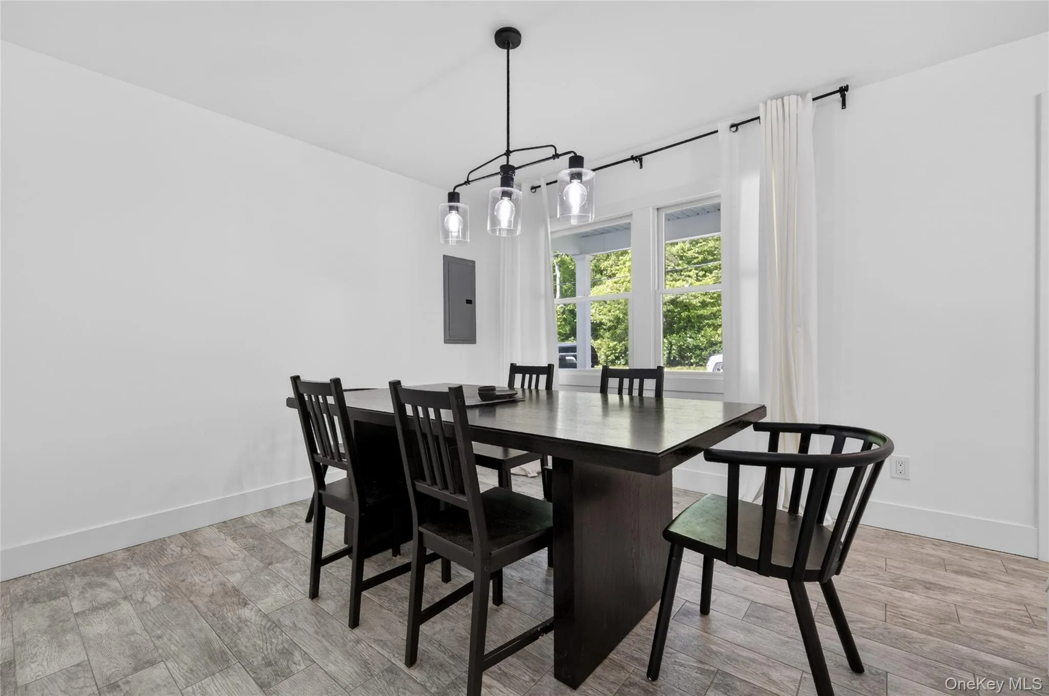 534 Riverside Avenue, Oyster Bay, NY, 5 Bedrooms Bedrooms, 8 Rooms Rooms,3 BathroomsBathrooms,Residential,For Rent,Riverside,0,1004893 534 Riverside Avenue, Oyster Bay, NY, 5 Bedrooms Bedrooms, 8 Rooms Rooms,3 BathroomsBathrooms,Residential,For Rent,Riverside,0,1004893