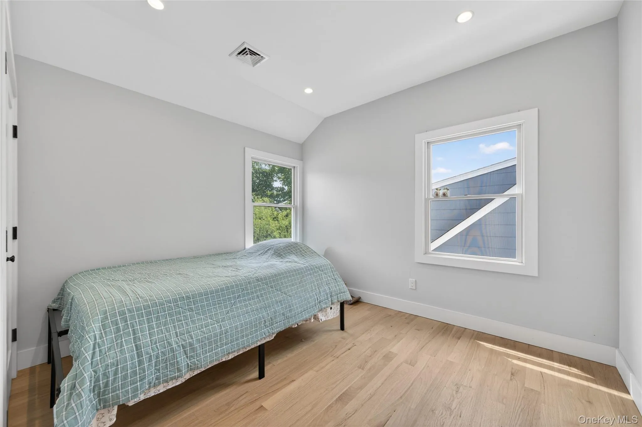 534 Riverside Avenue, Oyster Bay, NY, 5 Bedrooms Bedrooms, 8 Rooms Rooms,3 BathroomsBathrooms,Residential,For Rent,Riverside,0,1004893 534 Riverside Avenue, Oyster Bay, NY, 5 Bedrooms Bedrooms, 8 Rooms Rooms,3 BathroomsBathrooms,Residential,For Rent,Riverside,0,1004893