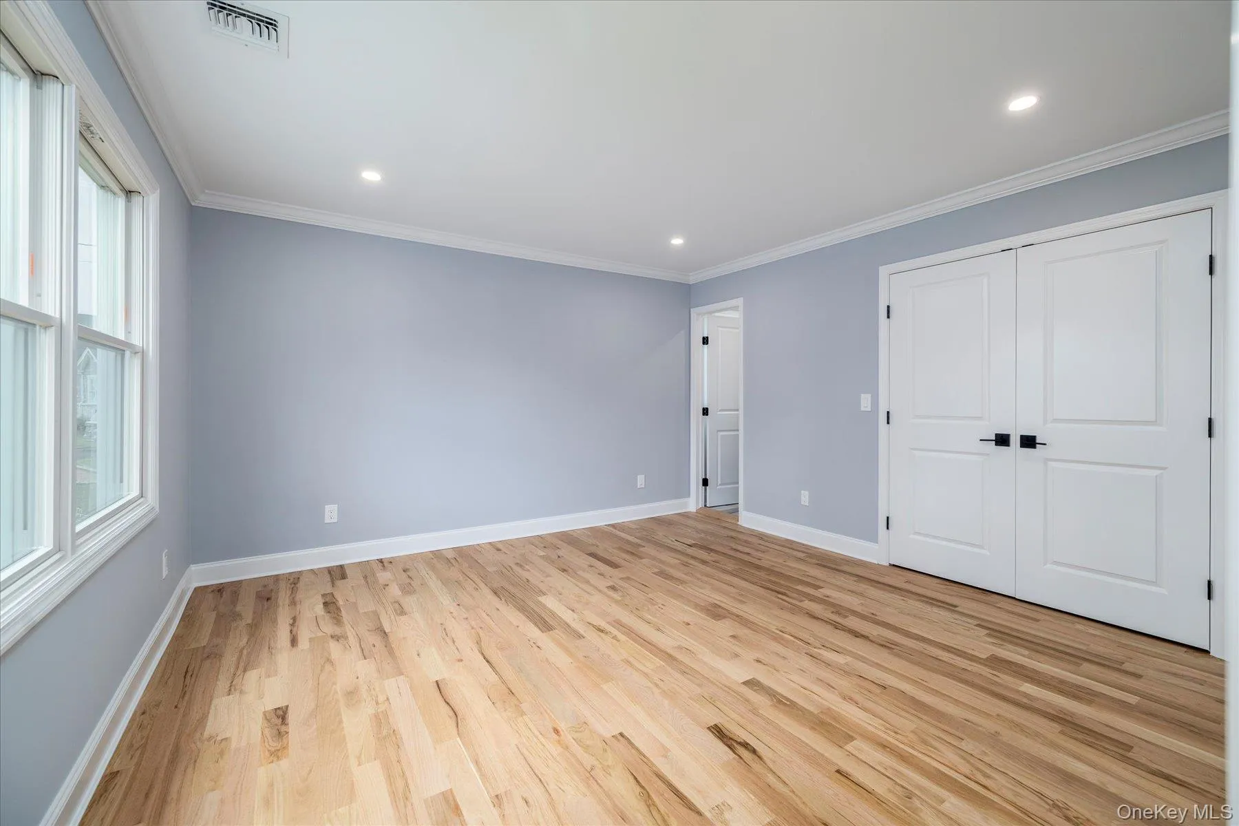 1st floor, 5th bedroom includes an ensuite bathroom, or it can be used as a family room or a home office 1st floor, 5th bedroom includes an ensuite bathroom, or it can be used as a family room or a home office