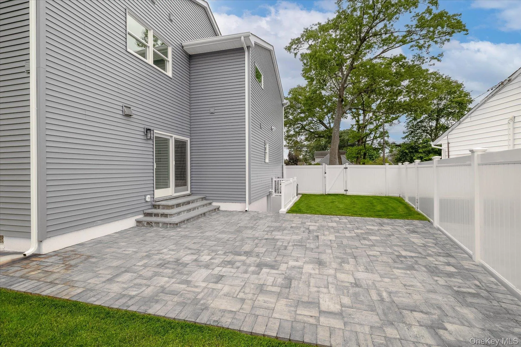 345 Christopher Street, Hempstead, NY, 5 Bedrooms Bedrooms, 8 Rooms Rooms,4 BathroomsBathrooms,Residential,For Rent,Christopher,0,1004896 345 Christopher Street, Hempstead, NY, 5 Bedrooms Bedrooms, 8 Rooms Rooms,4 BathroomsBathrooms,Residential,For Rent,Christopher,0,1004896