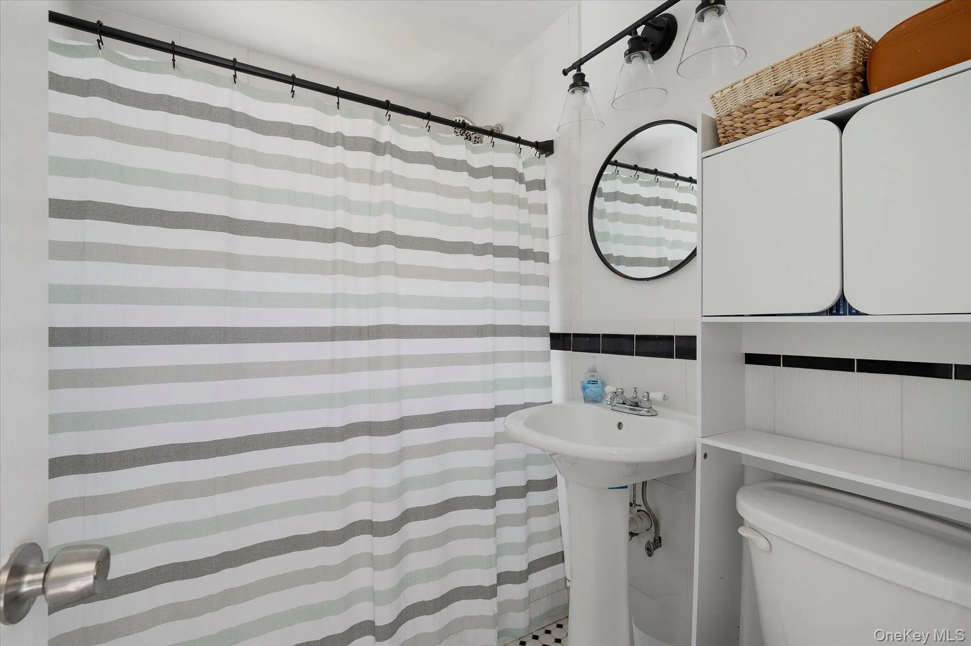 1735 Washington Avenue, Hempstead, NY, 3 Bedrooms Bedrooms, 8 Rooms Rooms,3 BathroomsBathrooms,Residential,For Rent,Washington,0,1004917 1735 Washington Avenue, Hempstead, NY, 3 Bedrooms Bedrooms, 8 Rooms Rooms,3 BathroomsBathrooms,Residential,For Rent,Washington,0,1004917