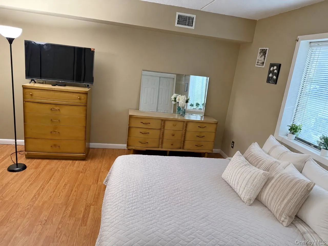 66 Omni Parc Drive, Clarkstown, NY, 2 Bedrooms Bedrooms, 7 Rooms Rooms,2 BathroomsBathrooms,Residential,For Rent,Omni Parc,0,1004919 66 Omni Parc Drive, Clarkstown, NY, 2 Bedrooms Bedrooms, 7 Rooms Rooms,2 BathroomsBathrooms,Residential,For Rent,Omni Parc,0,1004919