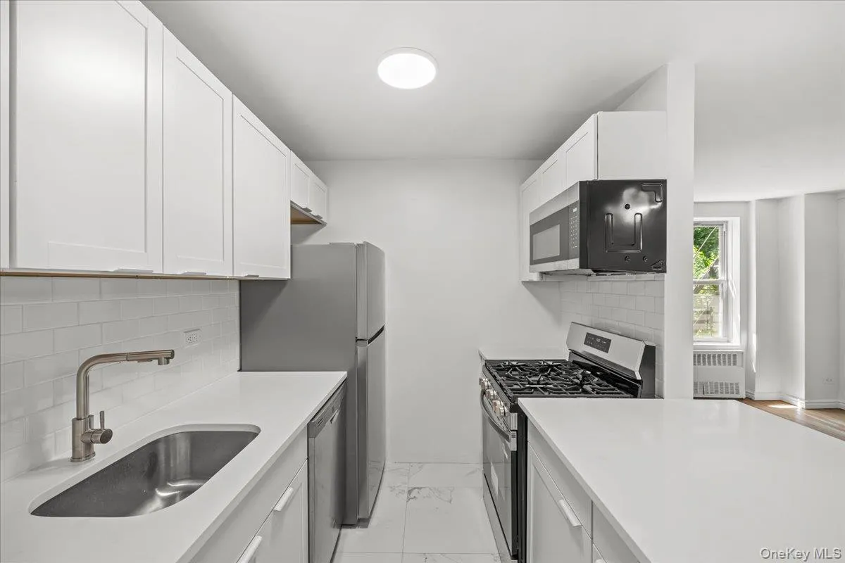 5425 Valles Avenue, New York, NY, 1 Bedroom Bedrooms, 4 Rooms Rooms,1 BathroomBathrooms,Residential,For Rent,Valles,0,1004927 5425 Valles Avenue, New York, NY, 1 Bedroom Bedrooms, 4 Rooms Rooms,1 BathroomBathrooms,Residential,For Rent,Valles,0,1004927
