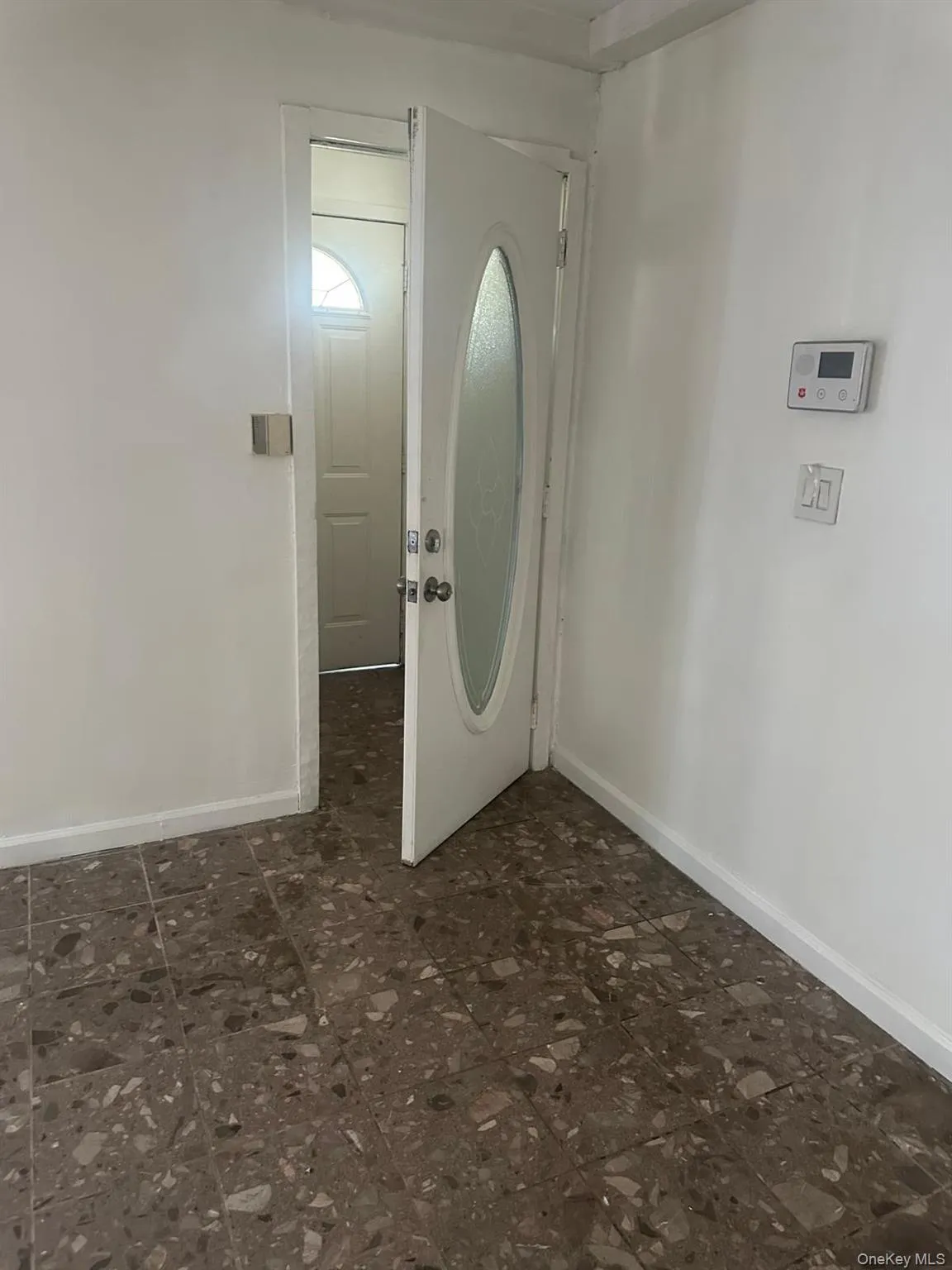 827 Hartman Lane, New York, NY, 3 Bedrooms Bedrooms, 5 Rooms Rooms,1 BathroomBathrooms,Residential Lease,For Rent,Hartman,0,1004929 827 Hartman Lane, New York, NY, 3 Bedrooms Bedrooms, 5 Rooms Rooms,1 BathroomBathrooms,Residential Lease,For Rent,Hartman,0,1004929