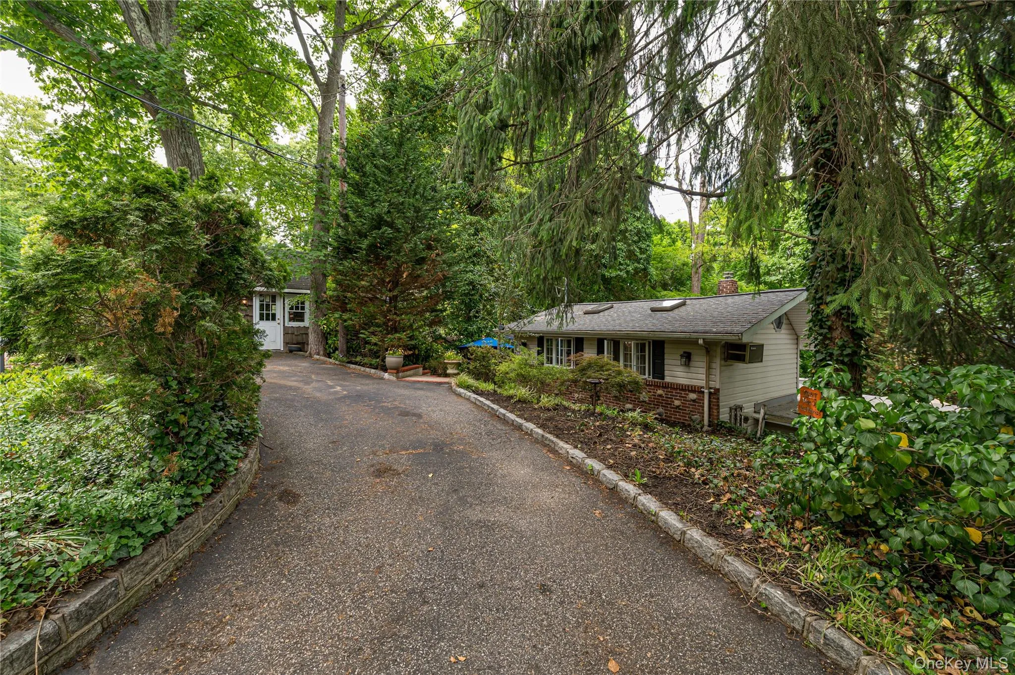 49 Elwood Road, Huntington, NY, 2 Bedrooms Bedrooms, 6 Rooms Rooms,1 BathroomBathrooms,Residential,For Rent,Elwood,0,1004932 49 Elwood Road, Huntington, NY, 2 Bedrooms Bedrooms, 6 Rooms Rooms,1 BathroomBathrooms,Residential,For Rent,Elwood,0,1004932