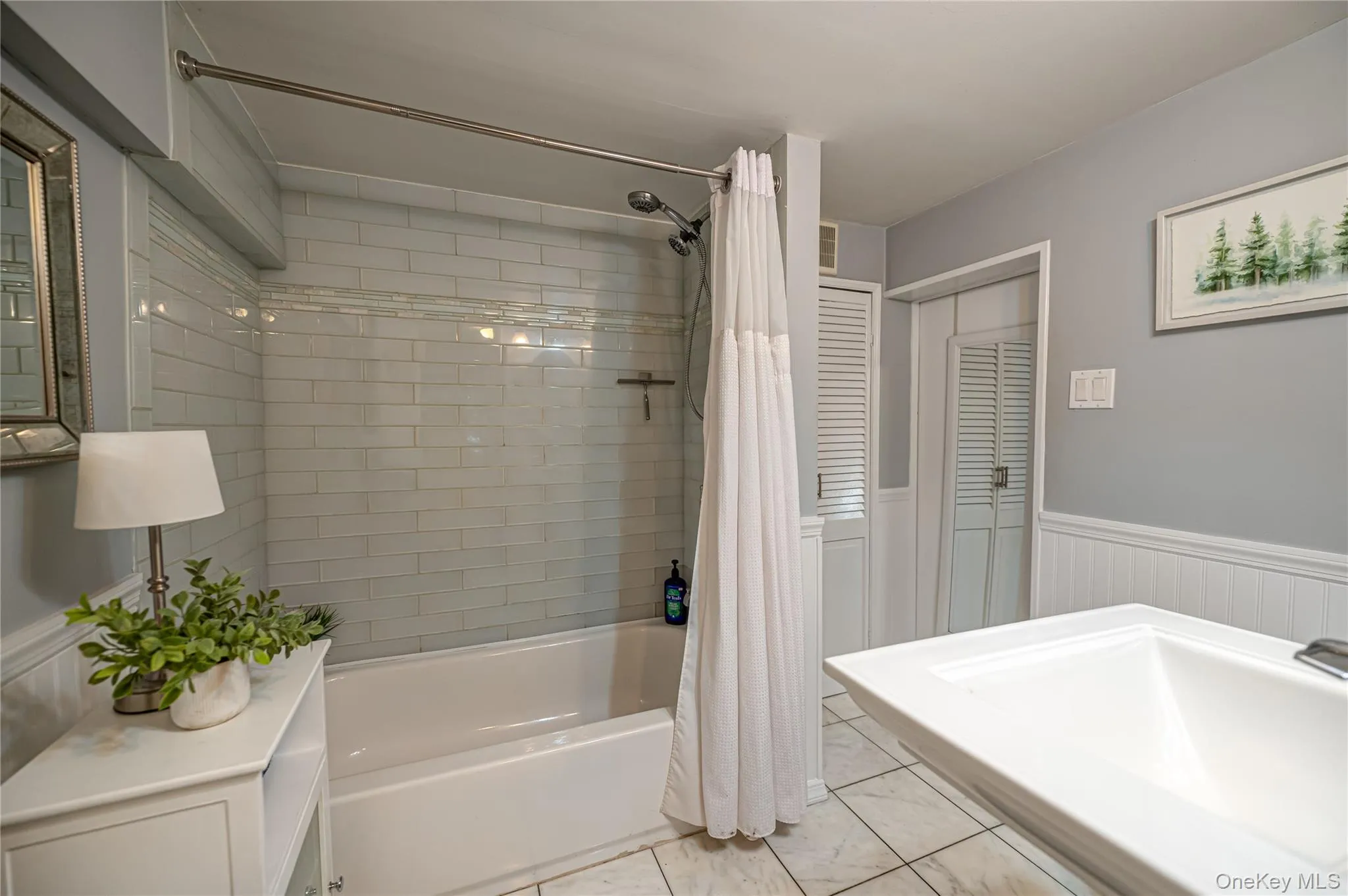49 Elwood Road, Huntington, NY, 2 Bedrooms Bedrooms, 6 Rooms Rooms,1 BathroomBathrooms,Residential,For Rent,Elwood,0,1004932 49 Elwood Road, Huntington, NY, 2 Bedrooms Bedrooms, 6 Rooms Rooms,1 BathroomBathrooms,Residential,For Rent,Elwood,0,1004932