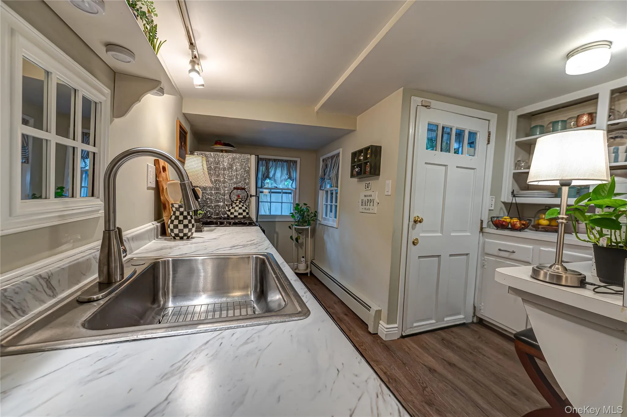 49 Elwood Road, Huntington, NY, 2 Bedrooms Bedrooms, 6 Rooms Rooms,1 BathroomBathrooms,Residential,For Rent,Elwood,0,1004932 49 Elwood Road, Huntington, NY, 2 Bedrooms Bedrooms, 6 Rooms Rooms,1 BathroomBathrooms,Residential,For Rent,Elwood,0,1004932