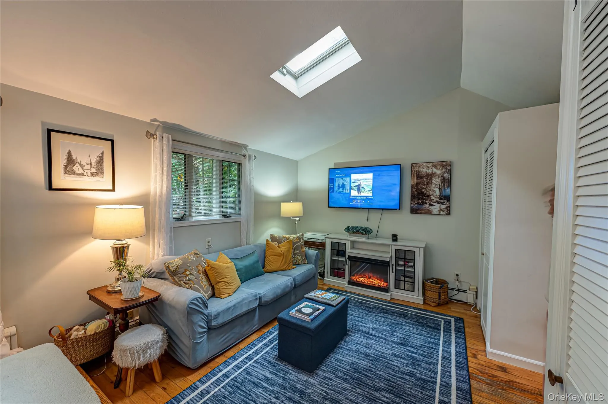 49 Elwood Road, Huntington, NY, 2 Bedrooms Bedrooms, 6 Rooms Rooms,1 BathroomBathrooms,Residential,For Rent,Elwood,0,1004932 49 Elwood Road, Huntington, NY, 2 Bedrooms Bedrooms, 6 Rooms Rooms,1 BathroomBathrooms,Residential,For Rent,Elwood,0,1004932