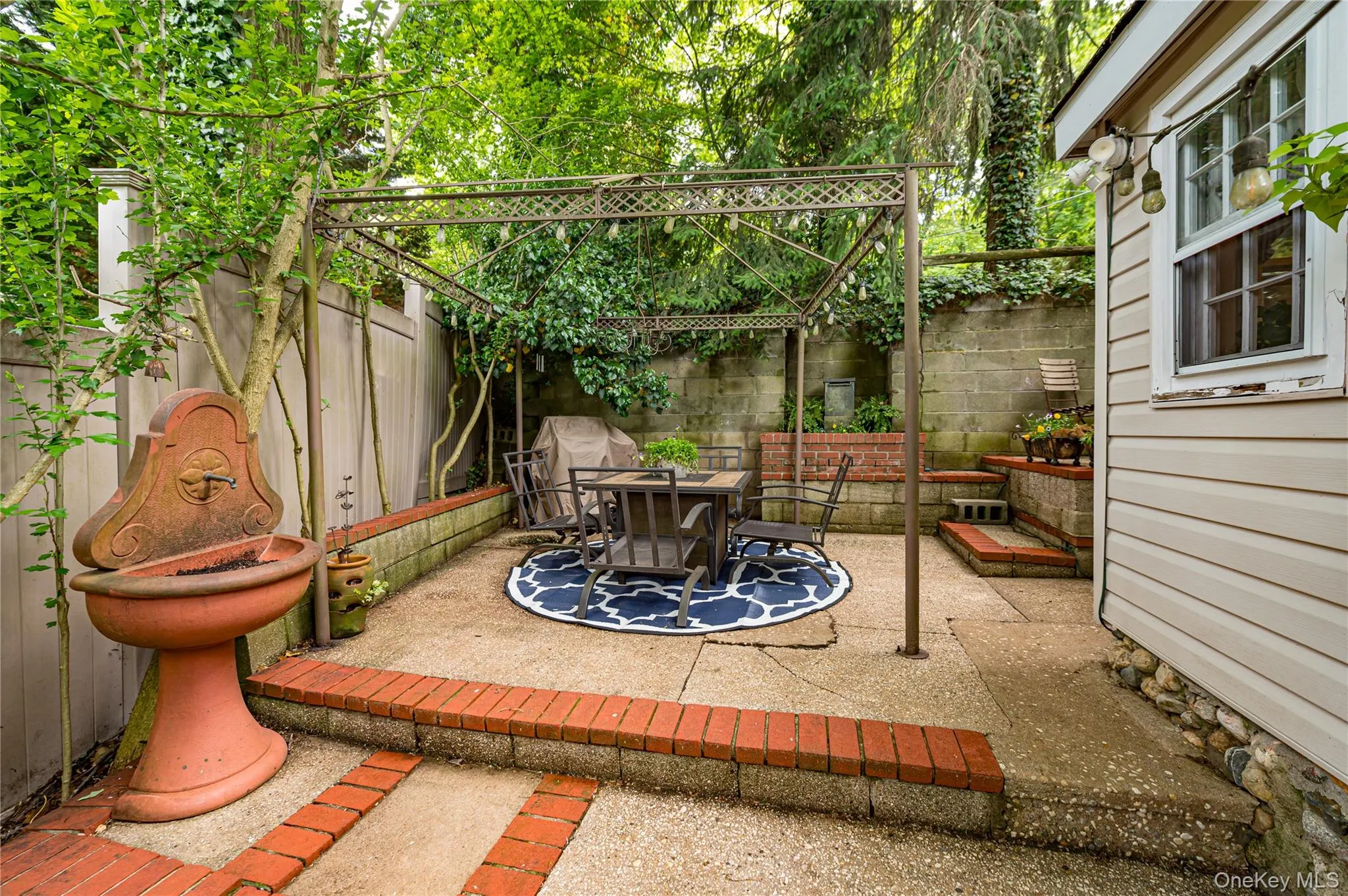 49 Elwood Road, Huntington, NY, 2 Bedrooms Bedrooms, 6 Rooms Rooms,1 BathroomBathrooms,Residential,For Rent,Elwood,0,1004932 49 Elwood Road, Huntington, NY, 2 Bedrooms Bedrooms, 6 Rooms Rooms,1 BathroomBathrooms,Residential,For Rent,Elwood,0,1004932