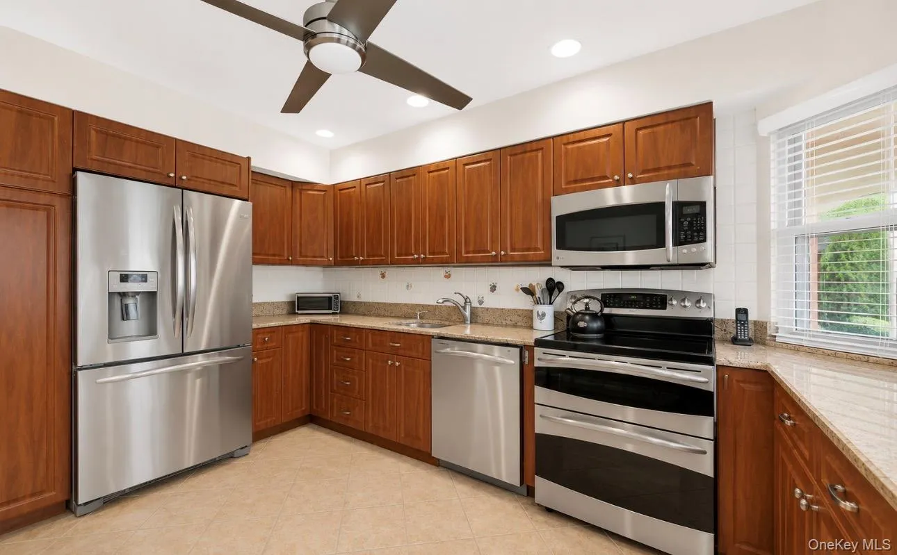 12 Hampton Way, Oyster Bay, NY, 3 Bedrooms Bedrooms, 6 Rooms Rooms,2 BathroomsBathrooms,Residential,For Rent,Hampton,0,1004934 12 Hampton Way, Oyster Bay, NY, 3 Bedrooms Bedrooms, 6 Rooms Rooms,2 BathroomsBathrooms,Residential,For Rent,Hampton,0,1004934