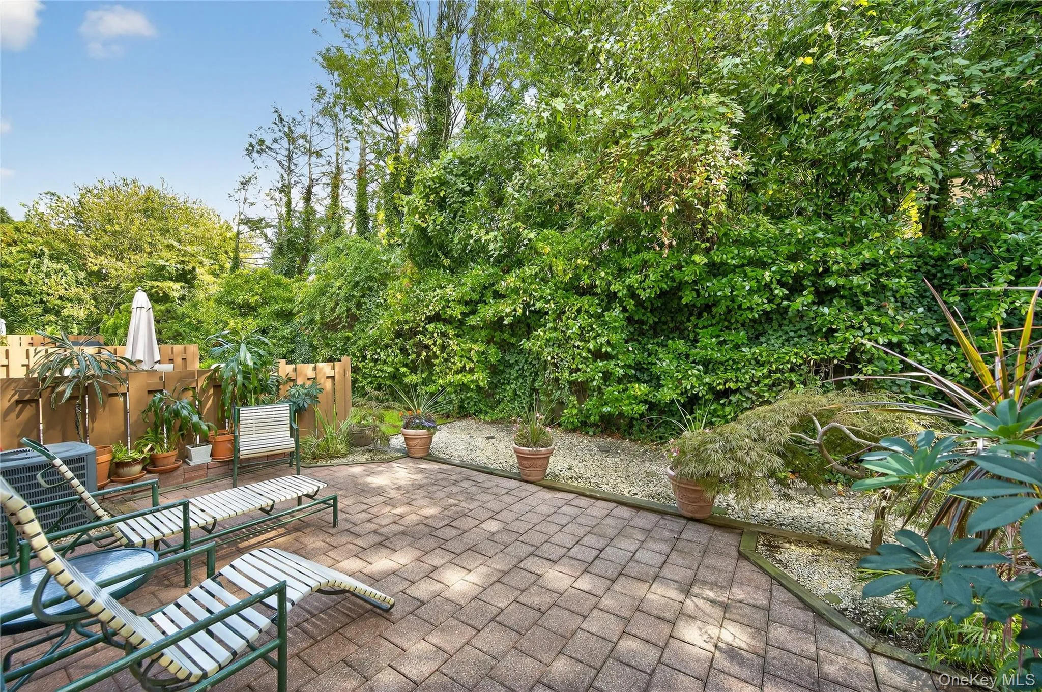 12 Hampton Way, Oyster Bay, NY, 3 Bedrooms Bedrooms, 6 Rooms Rooms,2 BathroomsBathrooms,Residential,For Rent,Hampton,0,1004934 12 Hampton Way, Oyster Bay, NY, 3 Bedrooms Bedrooms, 6 Rooms Rooms,2 BathroomsBathrooms,Residential,For Rent,Hampton,0,1004934