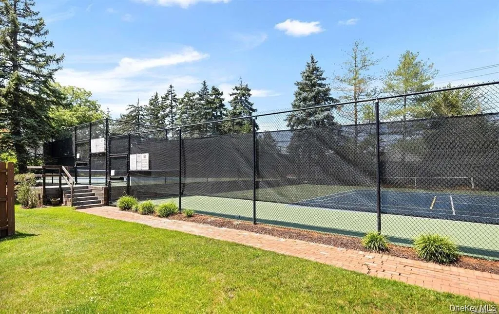 12 Hampton Way, Oyster Bay, NY, 3 Bedrooms Bedrooms, 6 Rooms Rooms,2 BathroomsBathrooms,Residential,For Rent,Hampton,0,1004934 12 Hampton Way, Oyster Bay, NY, 3 Bedrooms Bedrooms, 6 Rooms Rooms,2 BathroomsBathrooms,Residential,For Rent,Hampton,0,1004934