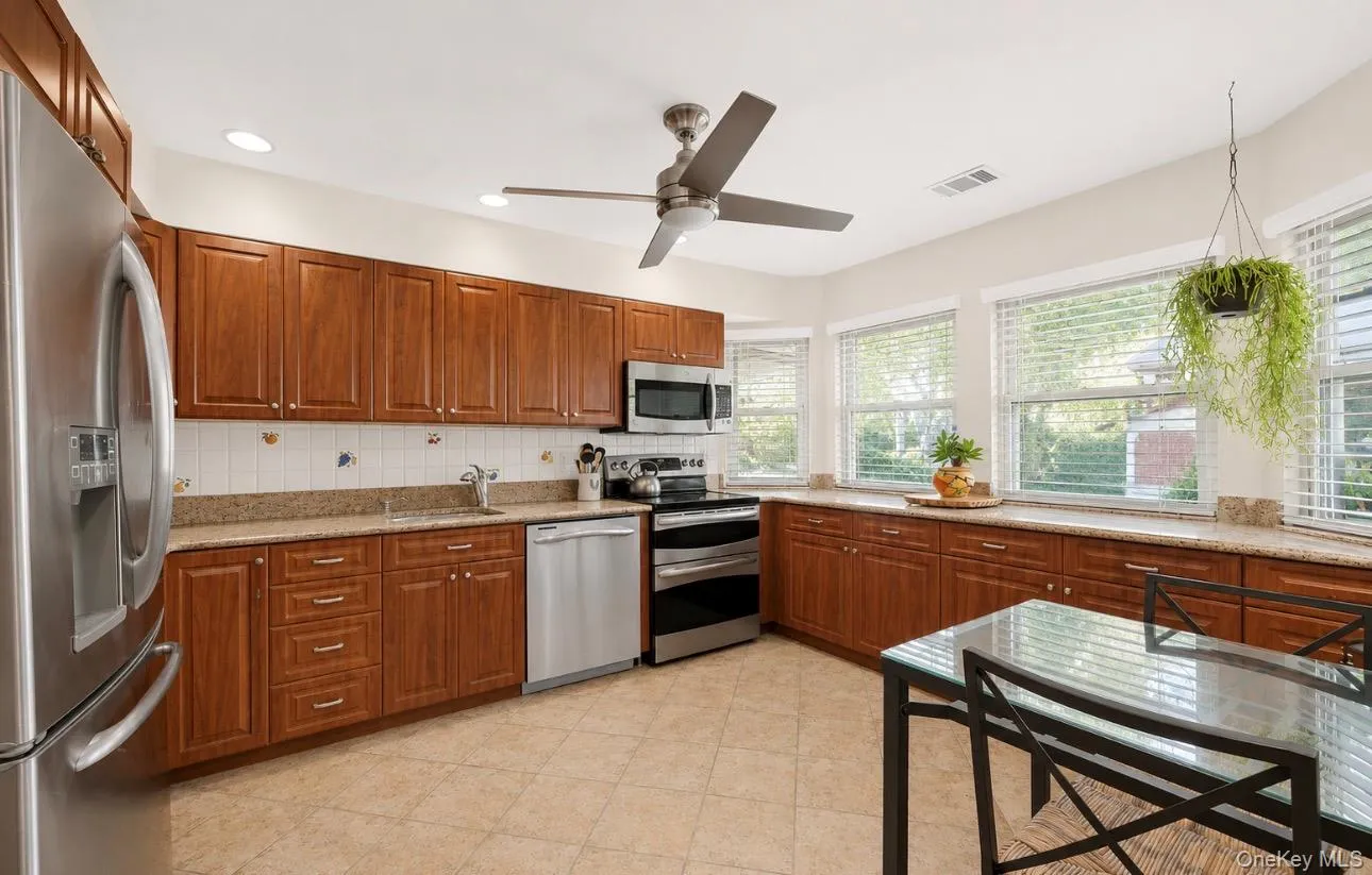12 Hampton Way, Oyster Bay, NY, 3 Bedrooms Bedrooms, 6 Rooms Rooms,2 BathroomsBathrooms,Residential,For Rent,Hampton,0,1004934 12 Hampton Way, Oyster Bay, NY, 3 Bedrooms Bedrooms, 6 Rooms Rooms,2 BathroomsBathrooms,Residential,For Rent,Hampton,0,1004934