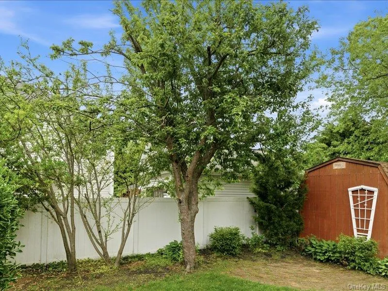 123 Meroke Lane, Islip, NY, 3 Bedrooms Bedrooms, 7 Rooms Rooms,2 BathroomsBathrooms,Residential,For Rent,Meroke,0,1004935 123 Meroke Lane, Islip, NY, 3 Bedrooms Bedrooms, 7 Rooms Rooms,2 BathroomsBathrooms,Residential,For Rent,Meroke,0,1004935