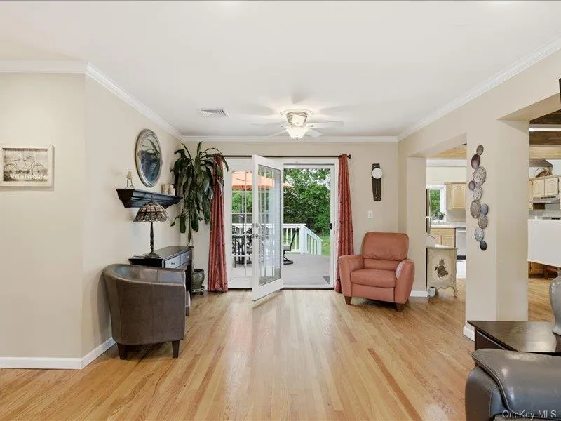 123 Meroke Lane, Islip, NY, 3 Bedrooms Bedrooms, 7 Rooms Rooms,2 BathroomsBathrooms,Residential,For Rent,Meroke,0,1004935 123 Meroke Lane, Islip, NY, 3 Bedrooms Bedrooms, 7 Rooms Rooms,2 BathroomsBathrooms,Residential,For Rent,Meroke,0,1004935