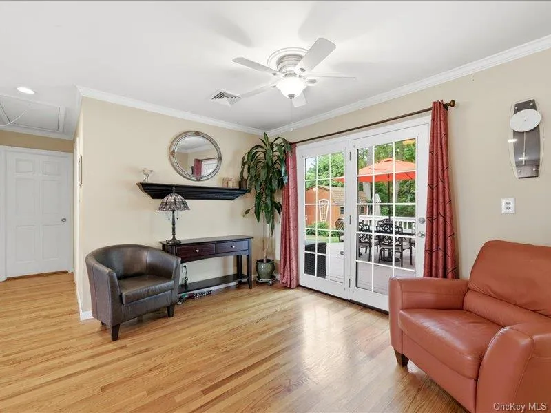 123 Meroke Lane, Islip, NY, 3 Bedrooms Bedrooms, 7 Rooms Rooms,2 BathroomsBathrooms,Residential,For Rent,Meroke,0,1004935 123 Meroke Lane, Islip, NY, 3 Bedrooms Bedrooms, 7 Rooms Rooms,2 BathroomsBathrooms,Residential,For Rent,Meroke,0,1004935