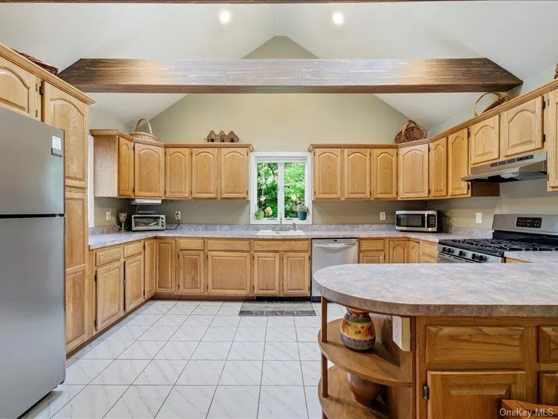 123 Meroke Lane, Islip, NY, 3 Bedrooms Bedrooms, 7 Rooms Rooms,2 BathroomsBathrooms,Residential,For Rent,Meroke,0,1004935 123 Meroke Lane, Islip, NY, 3 Bedrooms Bedrooms, 7 Rooms Rooms,2 BathroomsBathrooms,Residential,For Rent,Meroke,0,1004935