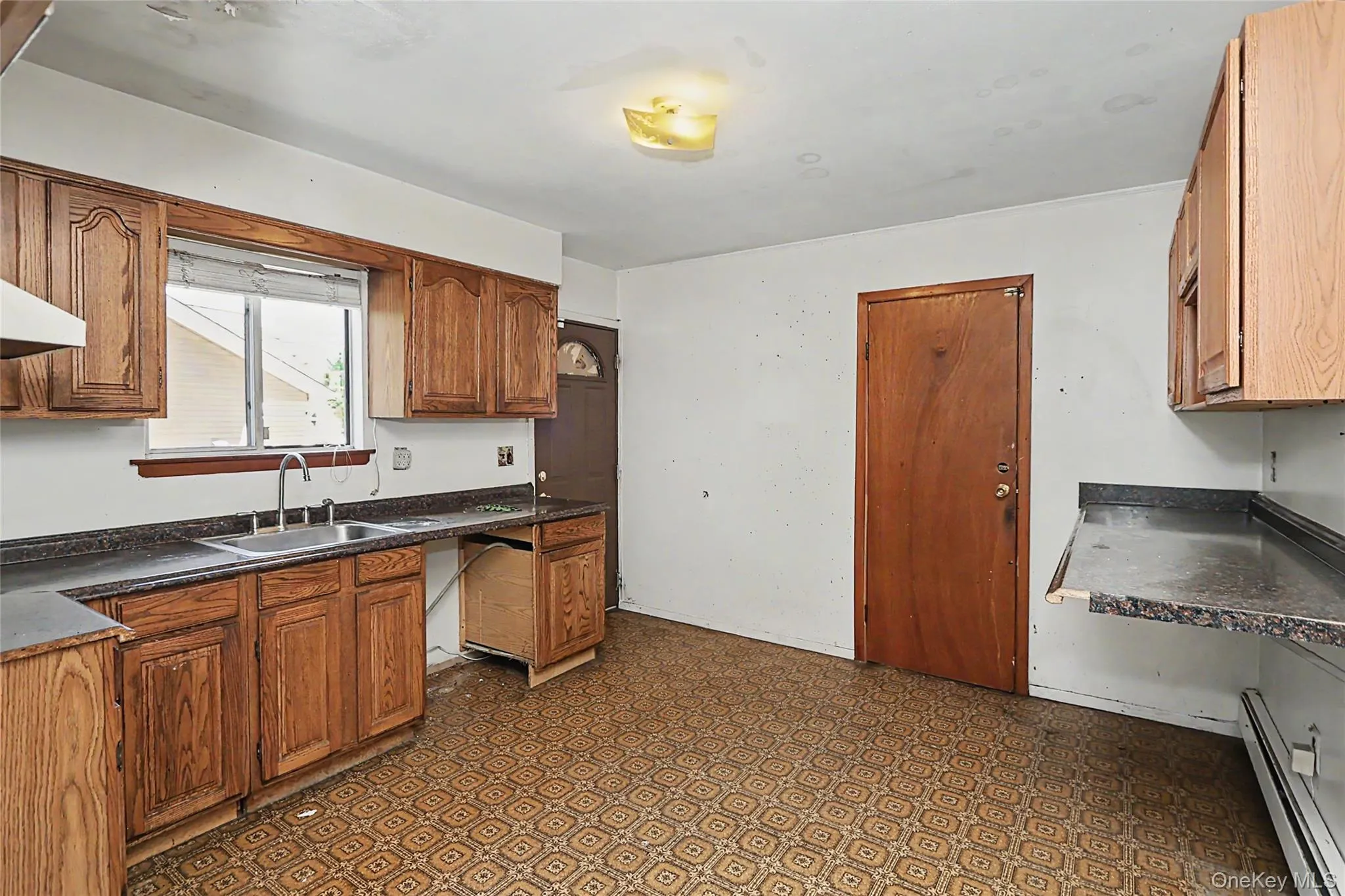 4 Patricia Court, Oyster Bay, NY, 5 Bedrooms Bedrooms, 11 Rooms Rooms,3 BathroomsBathrooms,Residential,For Rent,Patricia,0,1004936 4 Patricia Court, Oyster Bay, NY, 5 Bedrooms Bedrooms, 11 Rooms Rooms,3 BathroomsBathrooms,Residential,For Rent,Patricia,0,1004936