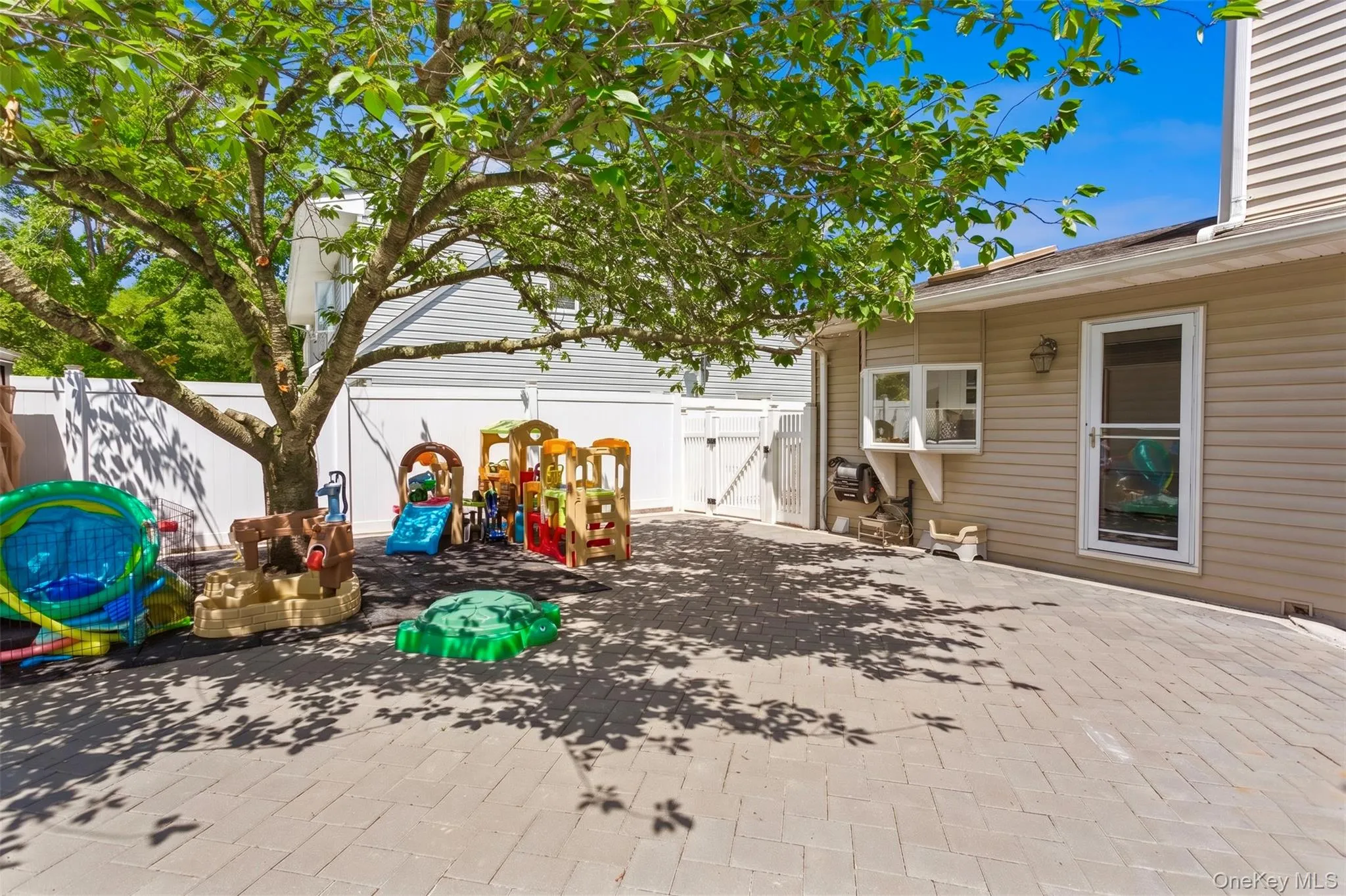 1566 Pebble Lane, Hempstead, NY, 4 Bedrooms Bedrooms, 8 Rooms Rooms,3 BathroomsBathrooms,Residential,For Rent,Pebble,0,1004939 1566 Pebble Lane, Hempstead, NY, 4 Bedrooms Bedrooms, 8 Rooms Rooms,3 BathroomsBathrooms,Residential,For Rent,Pebble,0,1004939