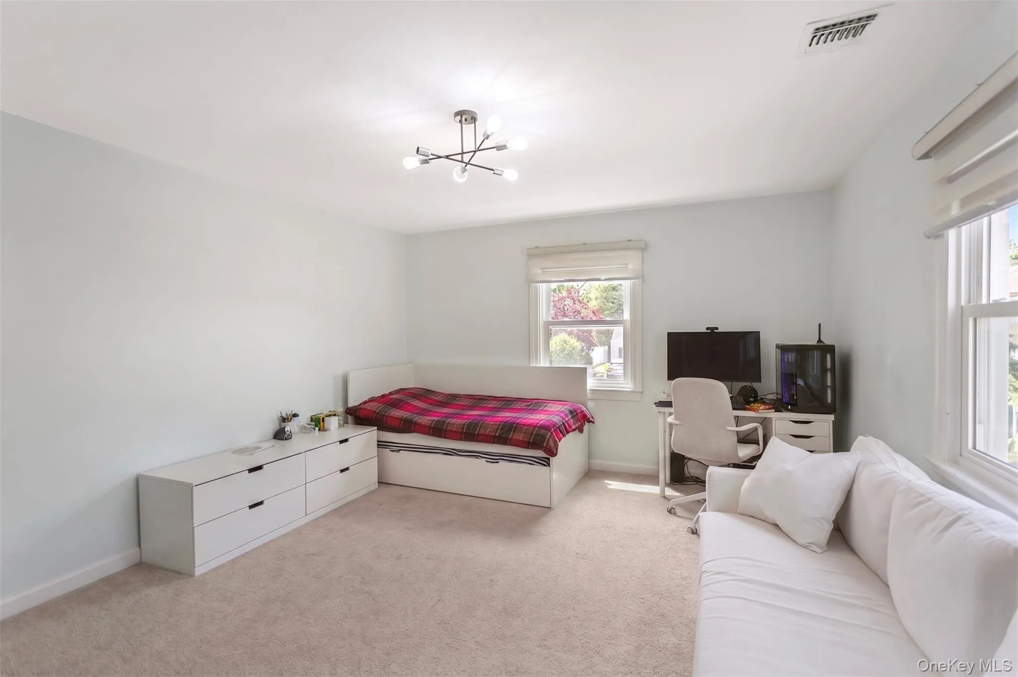 1566 Pebble Lane, Hempstead, NY, 4 Bedrooms Bedrooms, 8 Rooms Rooms,3 BathroomsBathrooms,Residential,For Rent,Pebble,0,1004939 1566 Pebble Lane, Hempstead, NY, 4 Bedrooms Bedrooms, 8 Rooms Rooms,3 BathroomsBathrooms,Residential,For Rent,Pebble,0,1004939