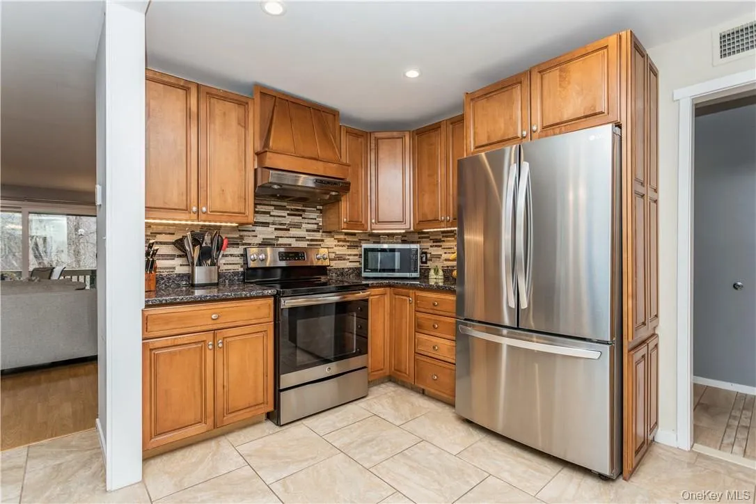 33 Heritage Hills, Somers, NY, 2 Bedrooms Bedrooms, 6 Rooms Rooms,2 BathroomsBathrooms,Residential,For Rent,Heritage,0,1004942 33 Heritage Hills, Somers, NY, 2 Bedrooms Bedrooms, 6 Rooms Rooms,2 BathroomsBathrooms,Residential,For Rent,Heritage,0,1004942