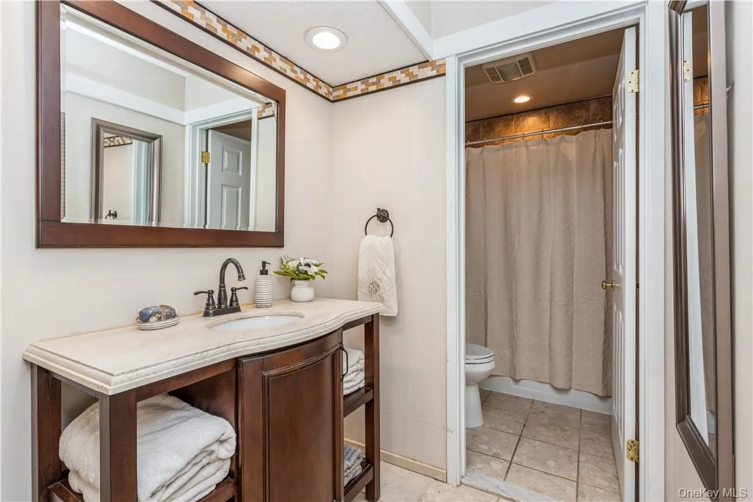 33 Heritage Hills, Somers, NY, 2 Bedrooms Bedrooms, 6 Rooms Rooms,2 BathroomsBathrooms,Residential,For Rent,Heritage,0,1004942 33 Heritage Hills, Somers, NY, 2 Bedrooms Bedrooms, 6 Rooms Rooms,2 BathroomsBathrooms,Residential,For Rent,Heritage,0,1004942