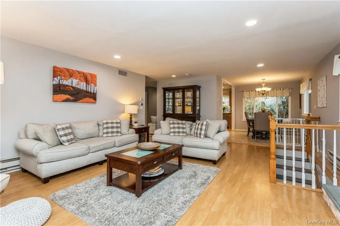 33 Heritage Hills, Somers, NY, 2 Bedrooms Bedrooms, 6 Rooms Rooms,2 BathroomsBathrooms,Residential,For Rent,Heritage,0,1004942 33 Heritage Hills, Somers, NY, 2 Bedrooms Bedrooms, 6 Rooms Rooms,2 BathroomsBathrooms,Residential,For Rent,Heritage,0,1004942