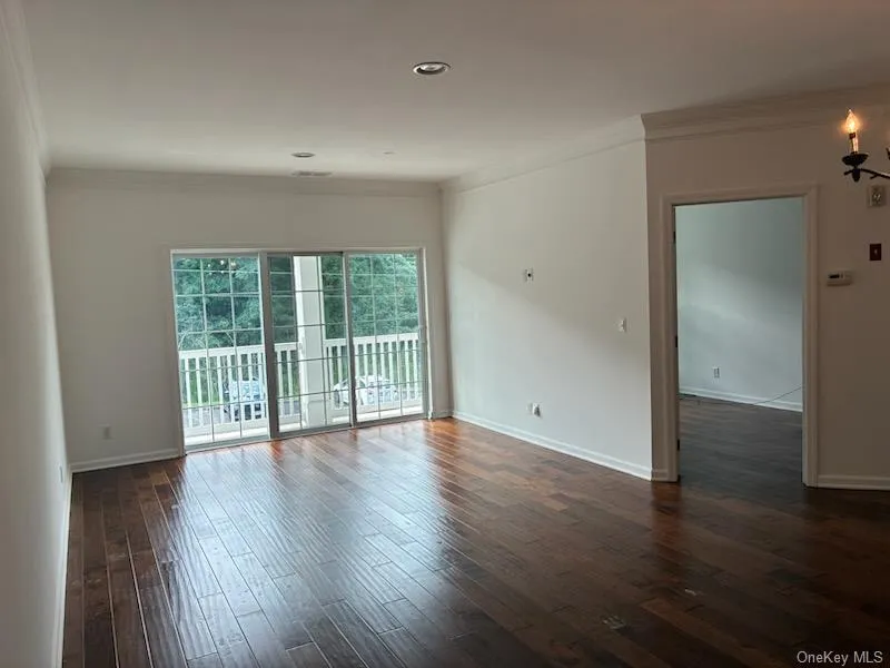 Open LR and DR areas with SGD to covered porch. Open LR and DR areas with SGD to covered porch.