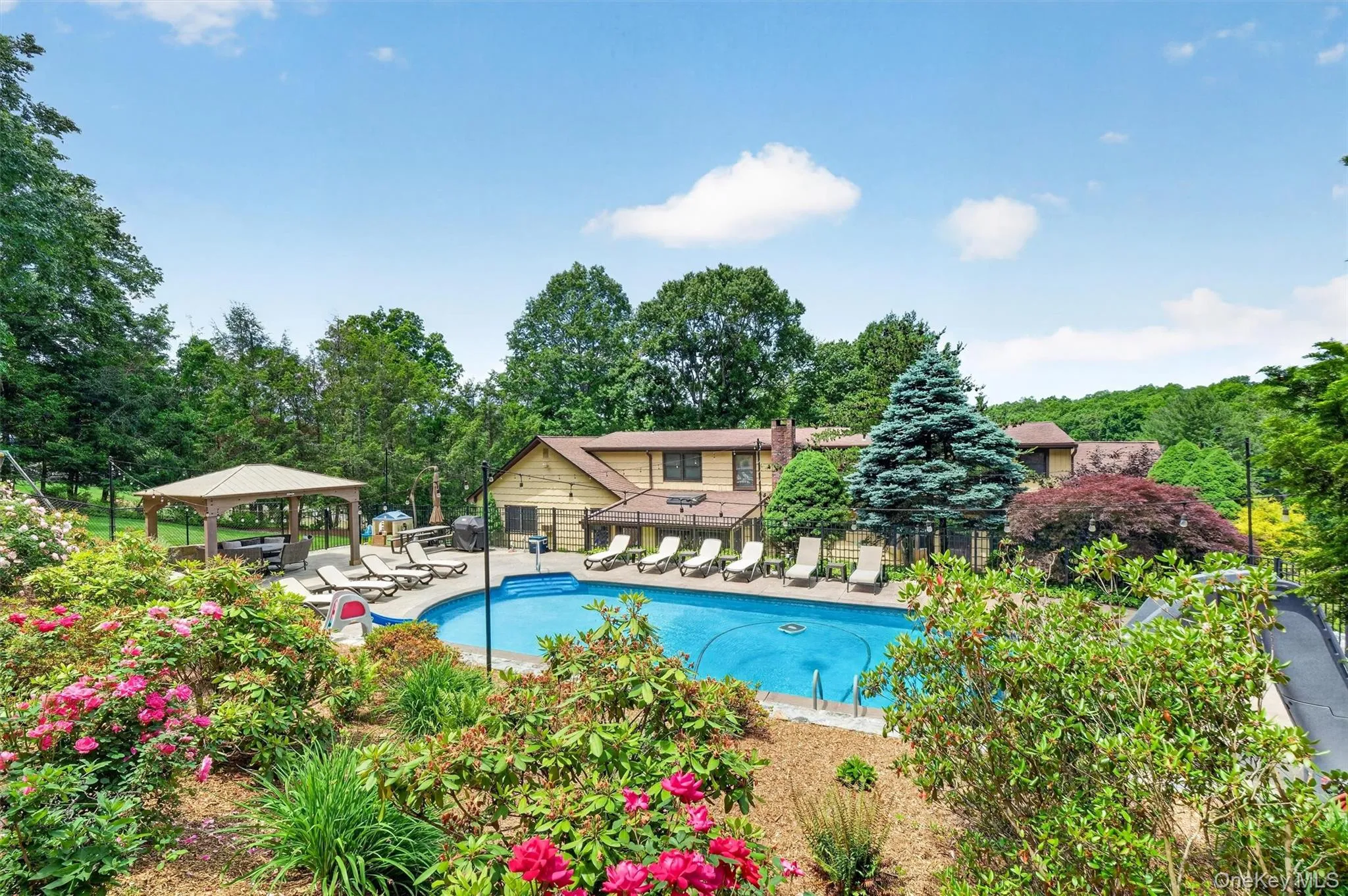 40 Farrell Drive, Southeast, NY, 4 Bedrooms Bedrooms, 16 Rooms Rooms,3 BathroomsBathrooms,Residential,For Rent,Farrell,0,1004945 40 Farrell Drive, Southeast, NY, 4 Bedrooms Bedrooms, 16 Rooms Rooms,3 BathroomsBathrooms,Residential,For Rent,Farrell,0,1004945