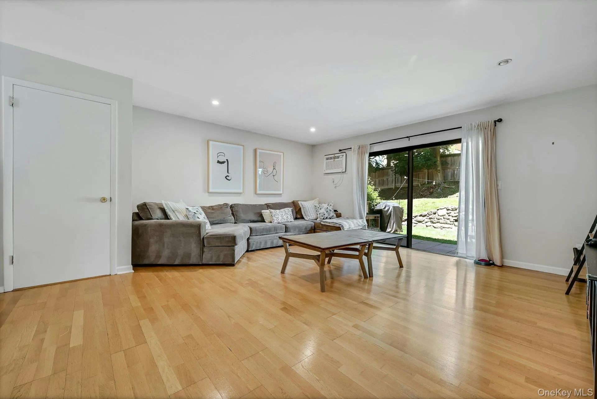 3 Hudson View Hill, Ossining, NY, 2 Bedrooms Bedrooms, 4 Rooms Rooms,1 BathroomBathrooms,Residential,For Rent,Hudson View,0,1004947 3 Hudson View Hill, Ossining, NY, 2 Bedrooms Bedrooms, 4 Rooms Rooms,1 BathroomBathrooms,Residential,For Rent,Hudson View,0,1004947