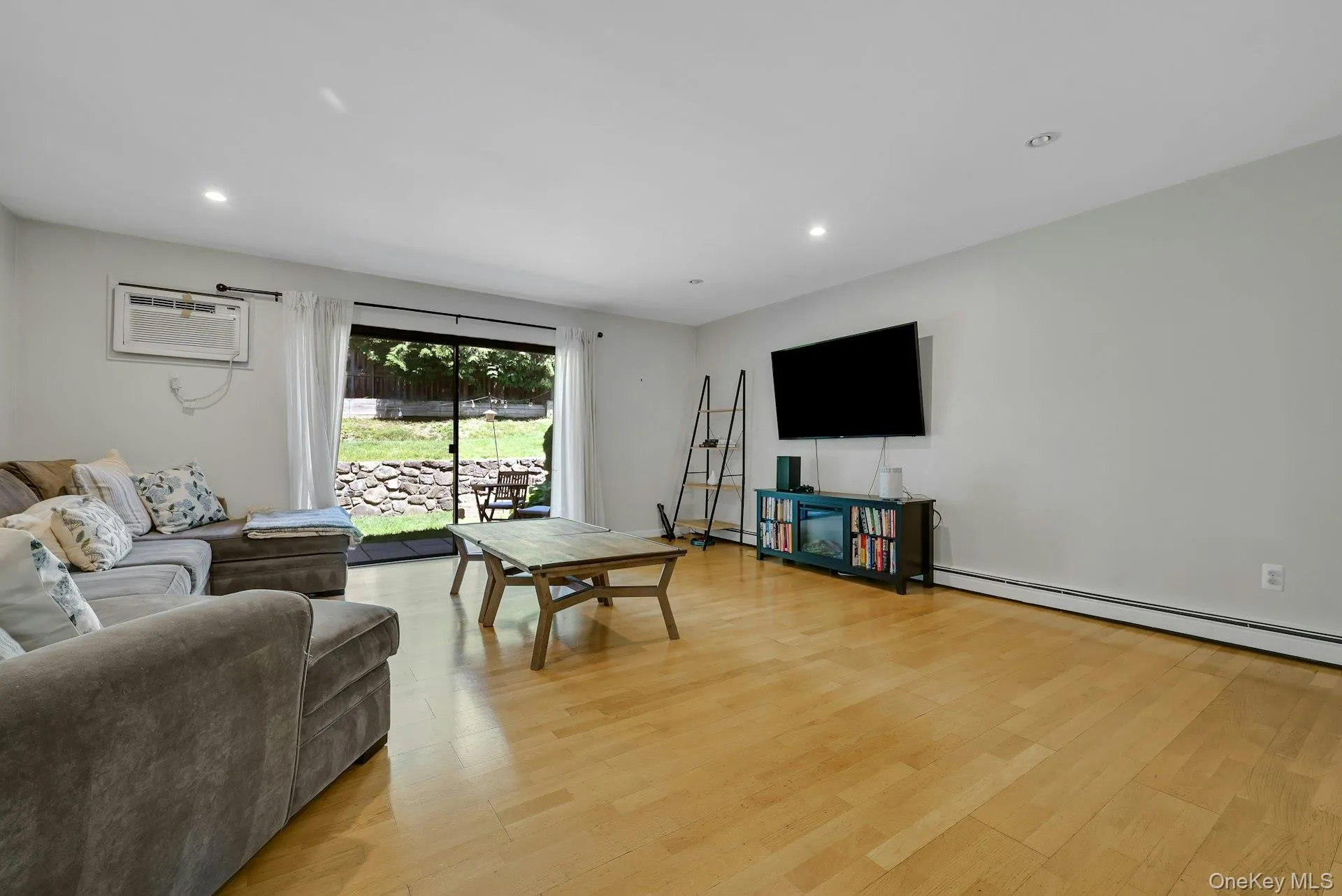 3 Hudson View Hill, Ossining, NY, 2 Bedrooms Bedrooms, 4 Rooms Rooms,1 BathroomBathrooms,Residential,For Rent,Hudson View,0,1004947 3 Hudson View Hill, Ossining, NY, 2 Bedrooms Bedrooms, 4 Rooms Rooms,1 BathroomBathrooms,Residential,For Rent,Hudson View,0,1004947
