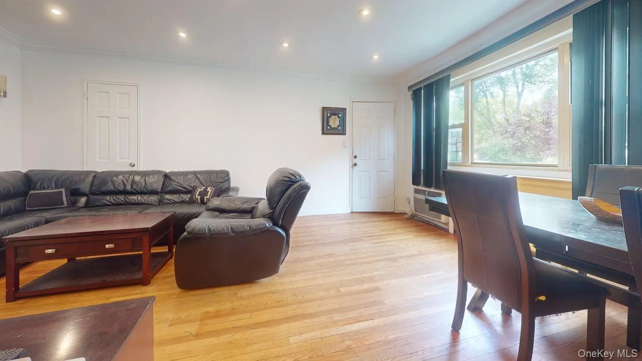 150-28 Jewel Avenue, New York, NY, 2 Bedrooms Bedrooms, 4 Rooms Rooms,1 BathroomBathrooms,Residential,For Rent,Jewel,0,1004952 150-28 Jewel Avenue, New York, NY, 2 Bedrooms Bedrooms, 4 Rooms Rooms,1 BathroomBathrooms,Residential,For Rent,Jewel,0,1004952