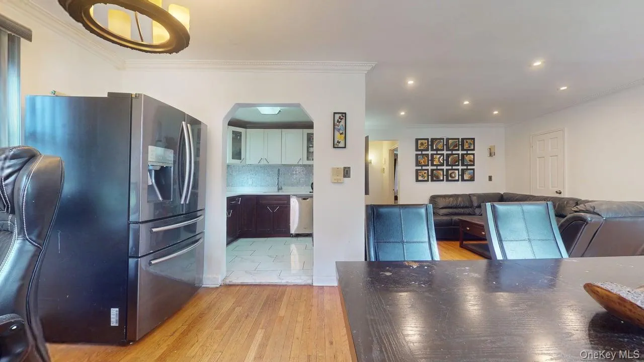 150-28 Jewel Avenue, New York, NY, 2 Bedrooms Bedrooms, 4 Rooms Rooms,1 BathroomBathrooms,Residential,For Rent,Jewel,0,1004952 150-28 Jewel Avenue, New York, NY, 2 Bedrooms Bedrooms, 4 Rooms Rooms,1 BathroomBathrooms,Residential,For Rent,Jewel,0,1004952
